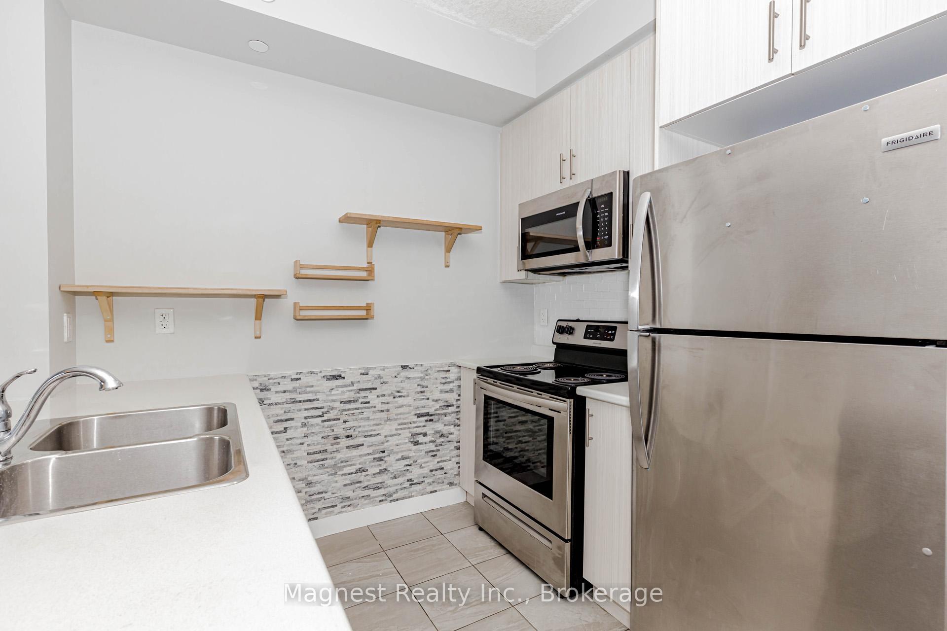 Photo 18 of Unit 326, 101 Shoreview Place, Hamilton, Stoney Creek — HOMEH