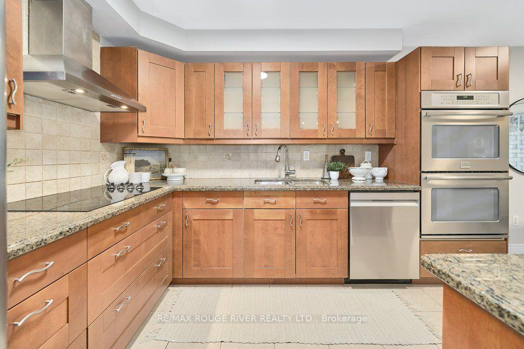 Photo 6 of 176 Bathgate Crescent, Clarington, Courtice — HOMEH