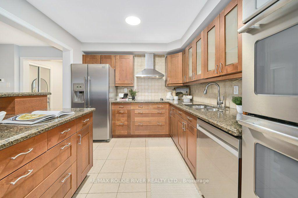 Photo 7 of 176 Bathgate Crescent, Clarington, Courtice — HOMEH