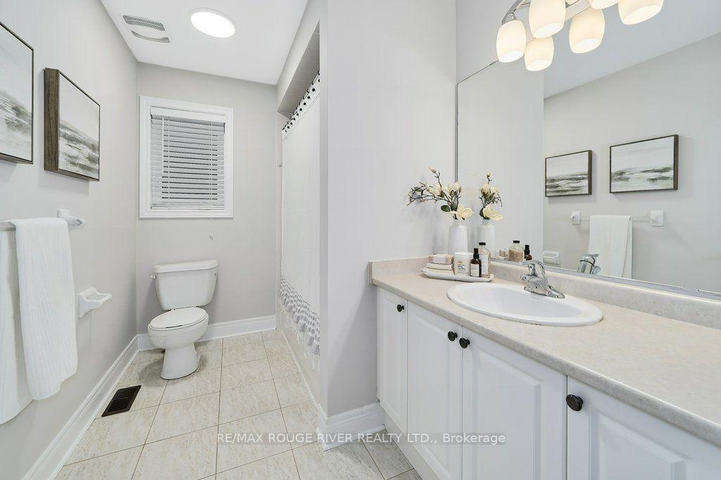 Photo 20 of 176 Bathgate Crescent, Clarington, Courtice — HOMEH