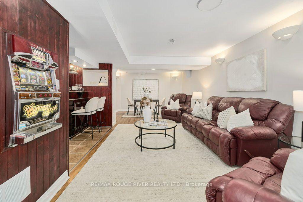Photo 21 of 176 Bathgate Crescent, Clarington, Courtice — HOMEH