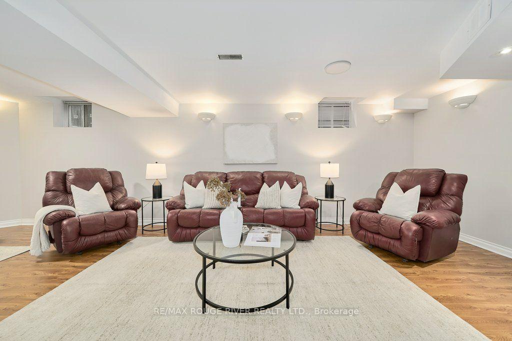 Photo 22 of 176 Bathgate Crescent, Clarington, Courtice — HOMEH