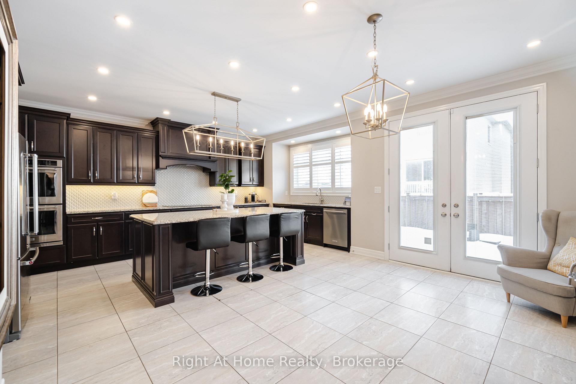 Photo 11 of 3318 Charles Biggar Drive, Oakville, Glenorchy — HOMEH