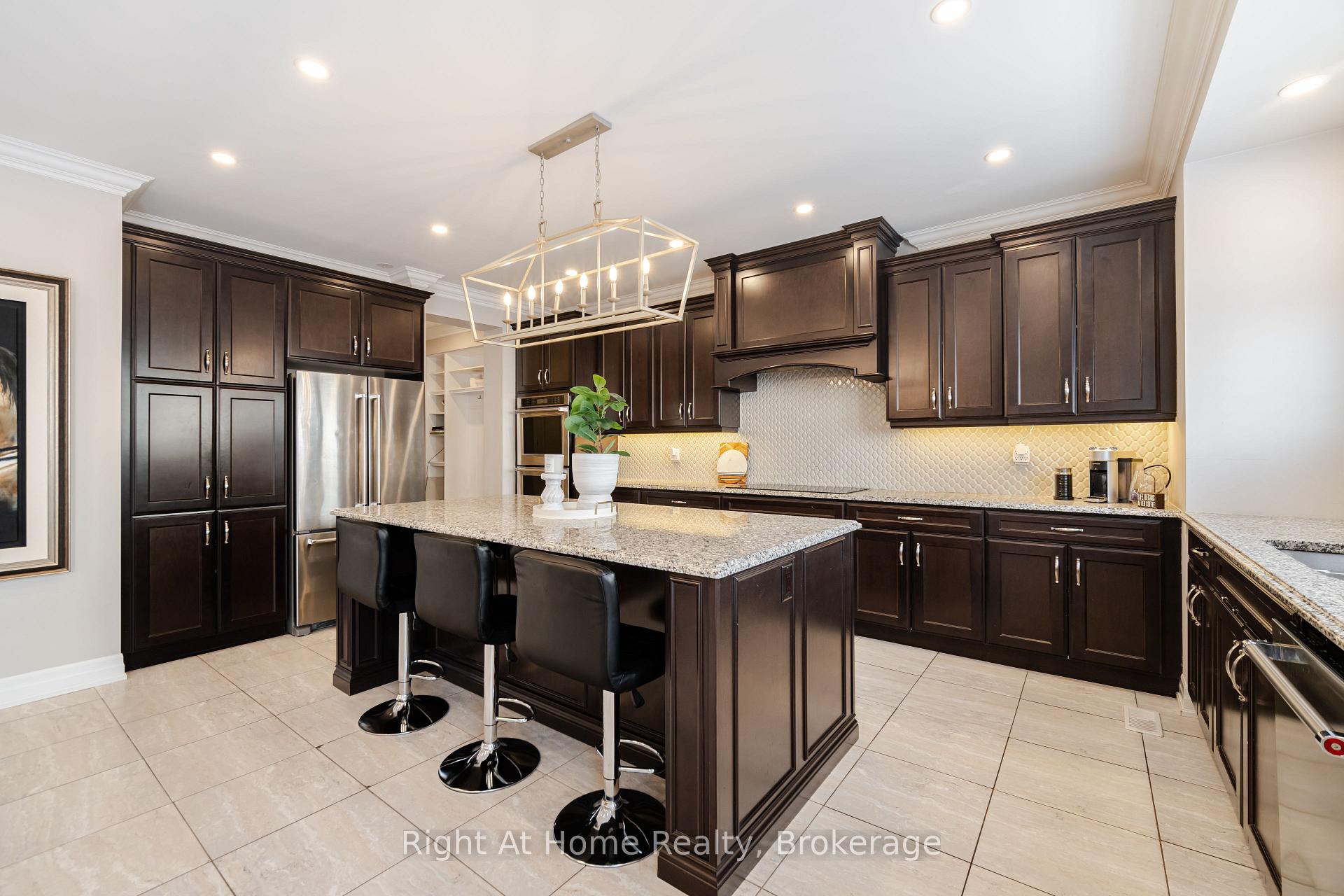 Photo 14 of 3318 Charles Biggar Drive, Oakville, Glenorchy — HOMEH