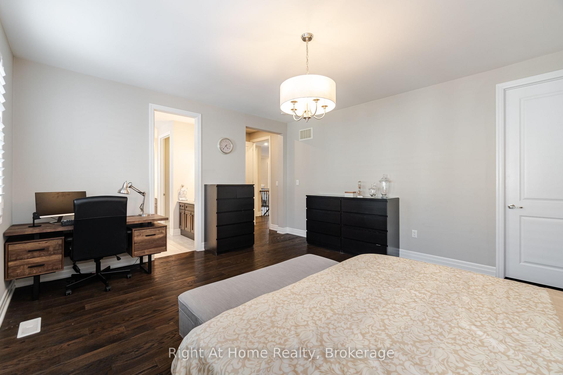 Photo 27 of 3318 Charles Biggar Drive, Oakville, Glenorchy — HOMEH