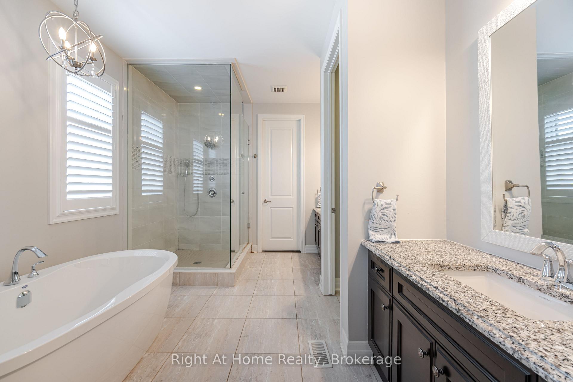 Photo 28 of 3318 Charles Biggar Drive, Oakville, Glenorchy — HOMEH