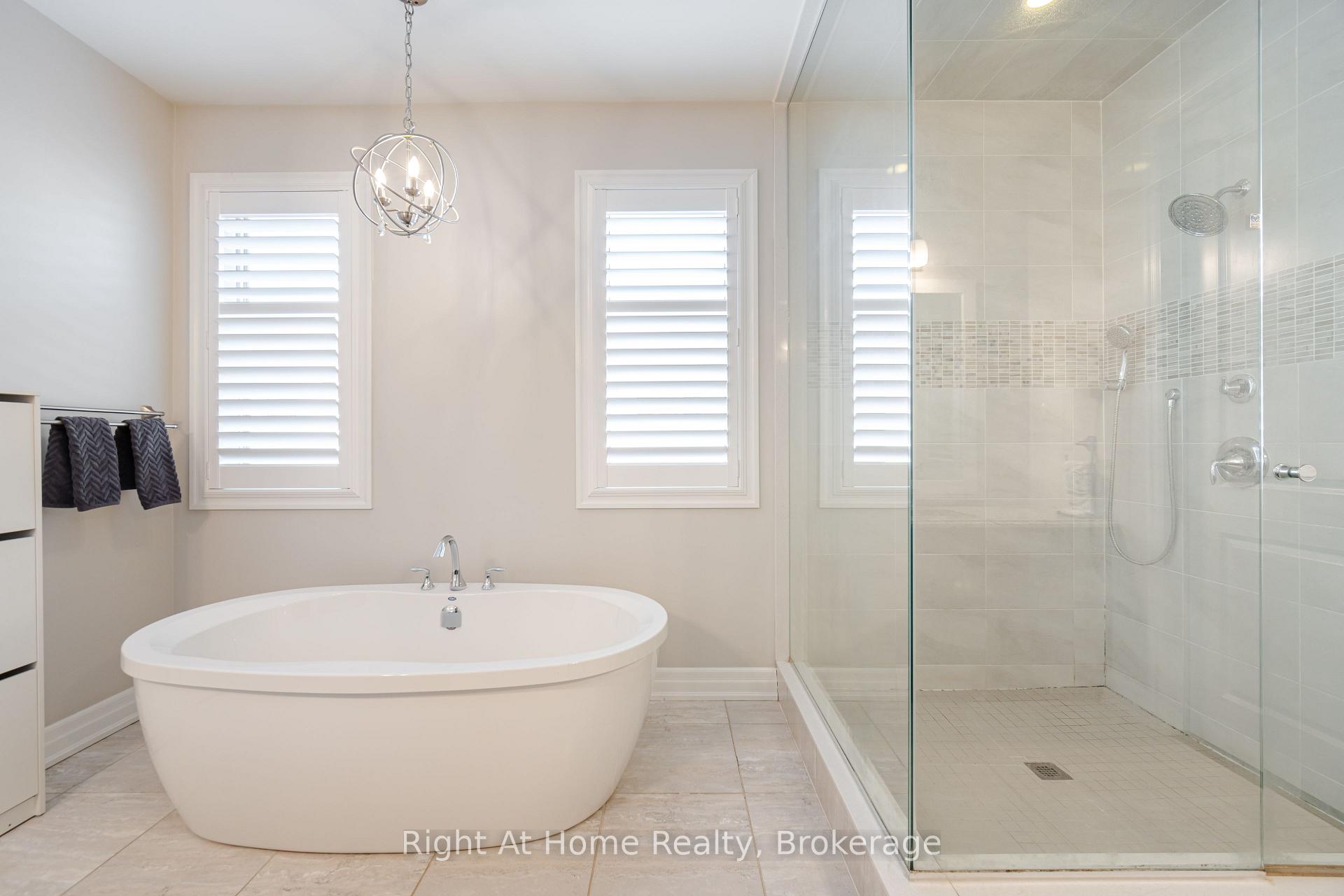 Photo 30 of 3318 Charles Biggar Drive, Oakville, Glenorchy — HOMEH