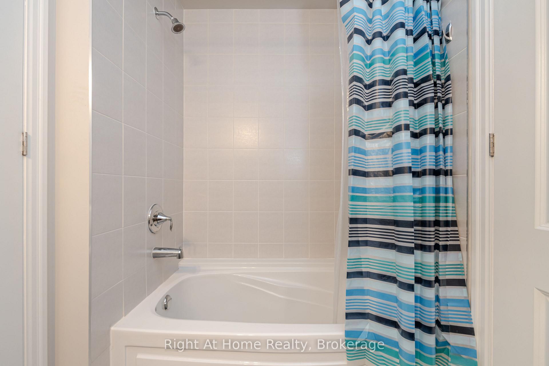 Photo 35 of 3318 Charles Biggar Drive, Oakville, Glenorchy — HOMEH