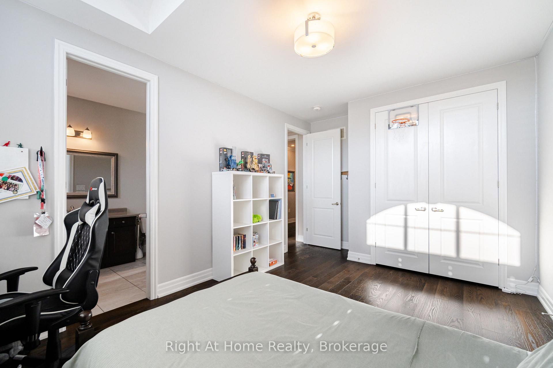 Photo 39 of 3318 Charles Biggar Drive, Oakville, Glenorchy — HOMEH