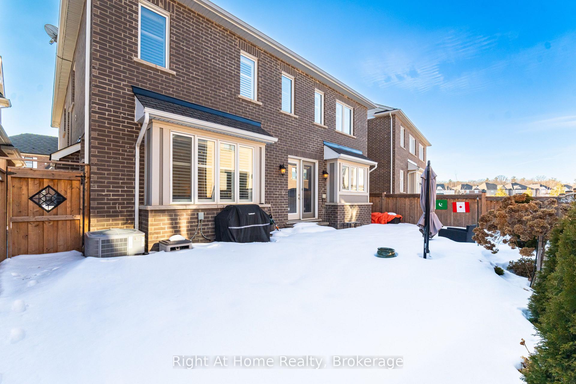 Photo 45 of 3318 Charles Biggar Drive, Oakville, Glenorchy — HOMEH