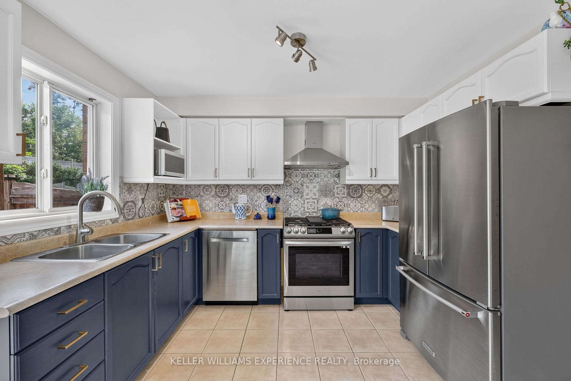 Photo 7 of 91 Thrushwood Drive, Barrie, 400 West — HOMEH