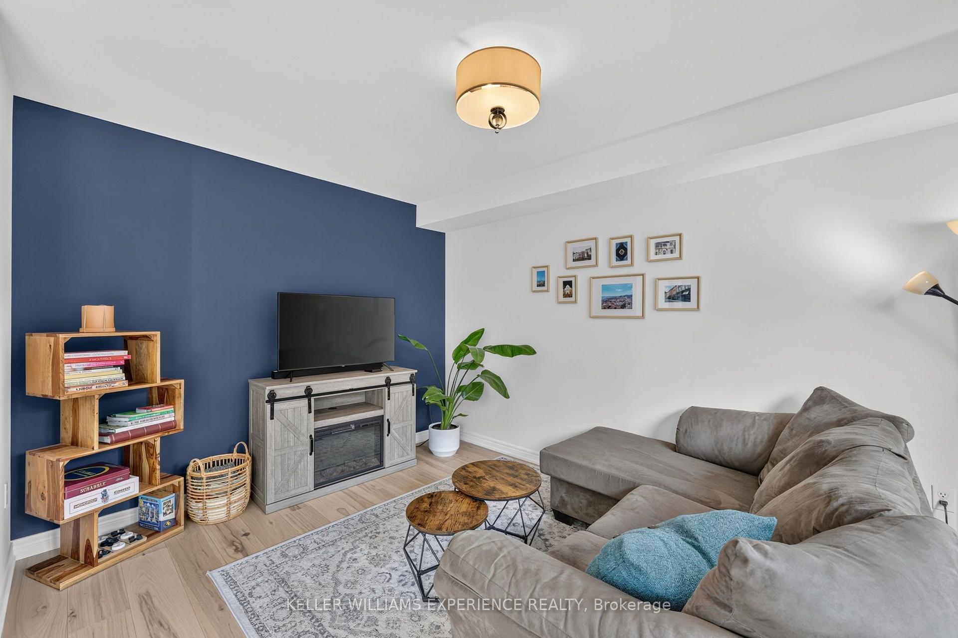 Photo 13 of 91 Thrushwood Drive, Barrie, 400 West — HOMEH