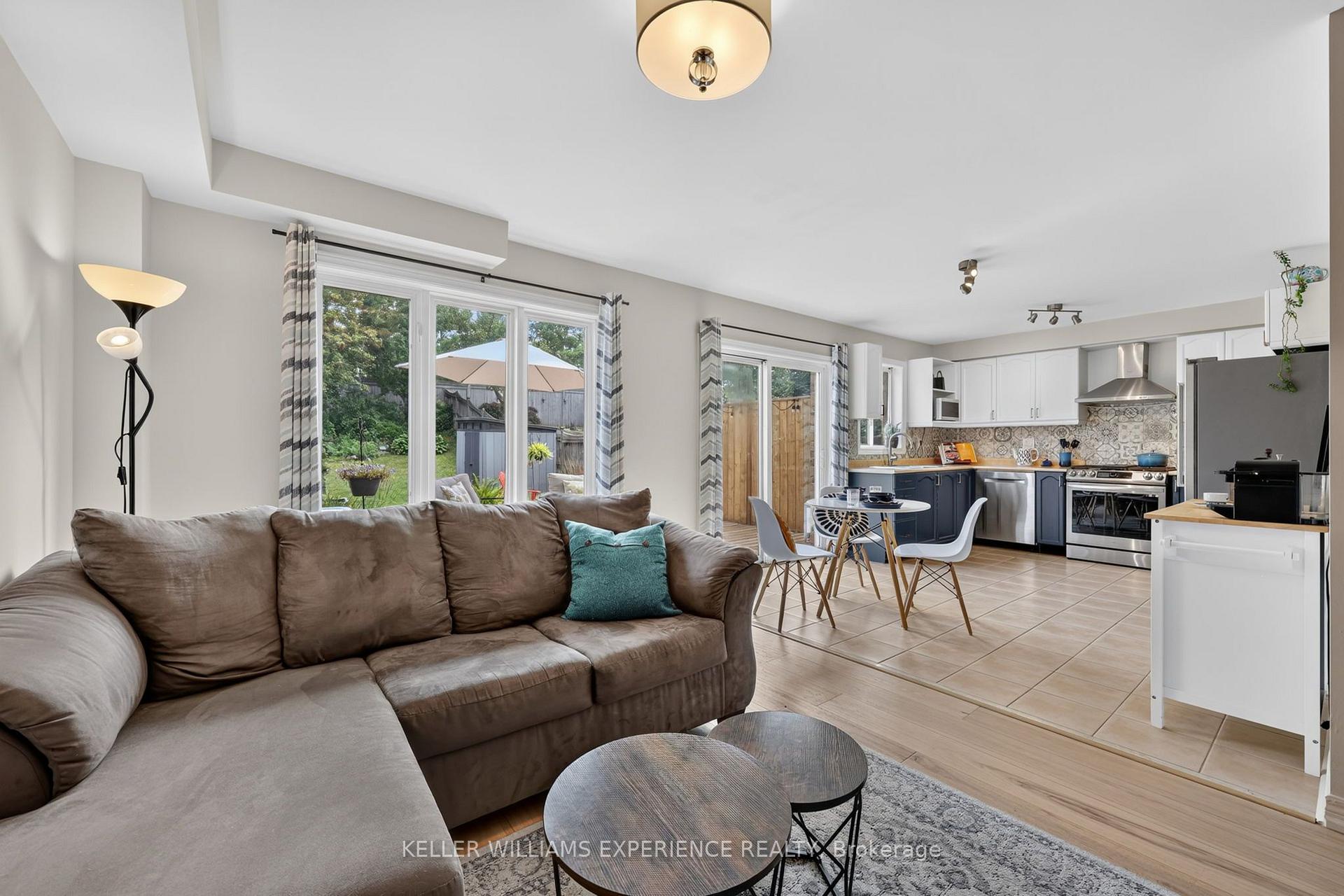 Photo 15 of 91 Thrushwood Drive, Barrie, 400 West — HOMEH