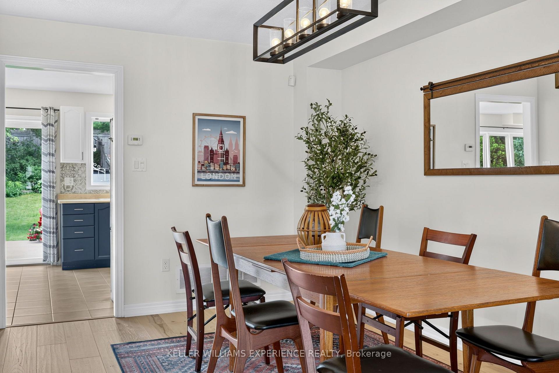 Photo 17 of 91 Thrushwood Drive, Barrie, 400 West — HOMEH