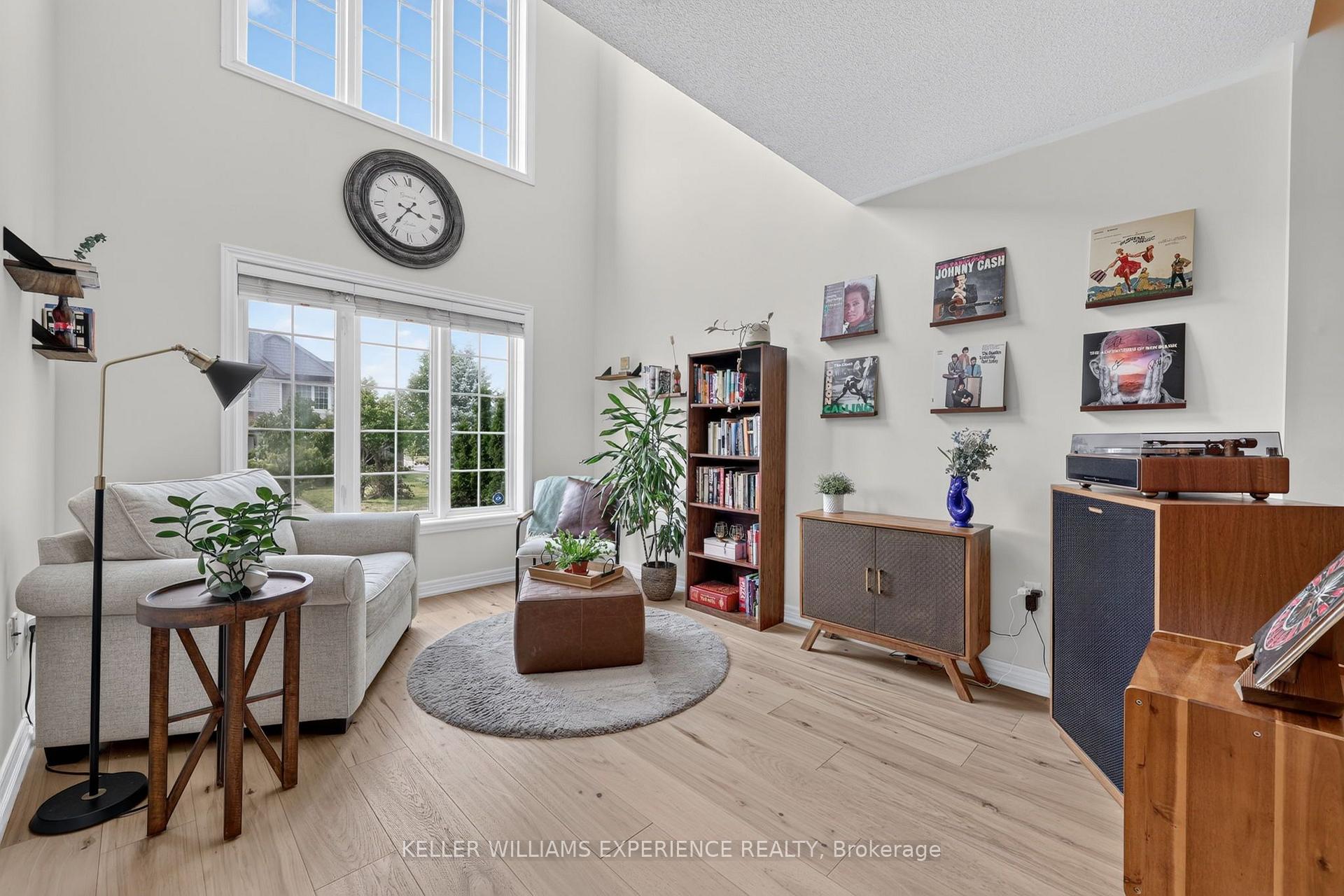 Photo 18 of 91 Thrushwood Drive, Barrie, 400 West — HOMEH
