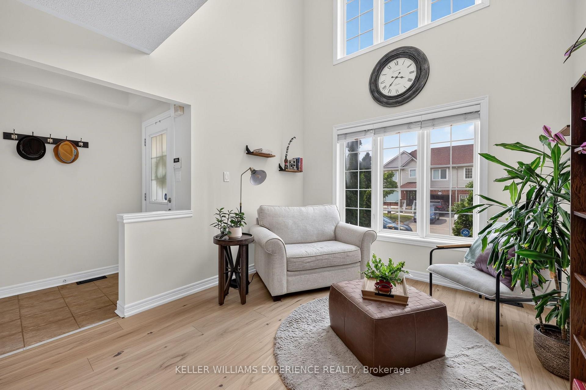 Photo 19 of 91 Thrushwood Drive, Barrie, 400 West — HOMEH