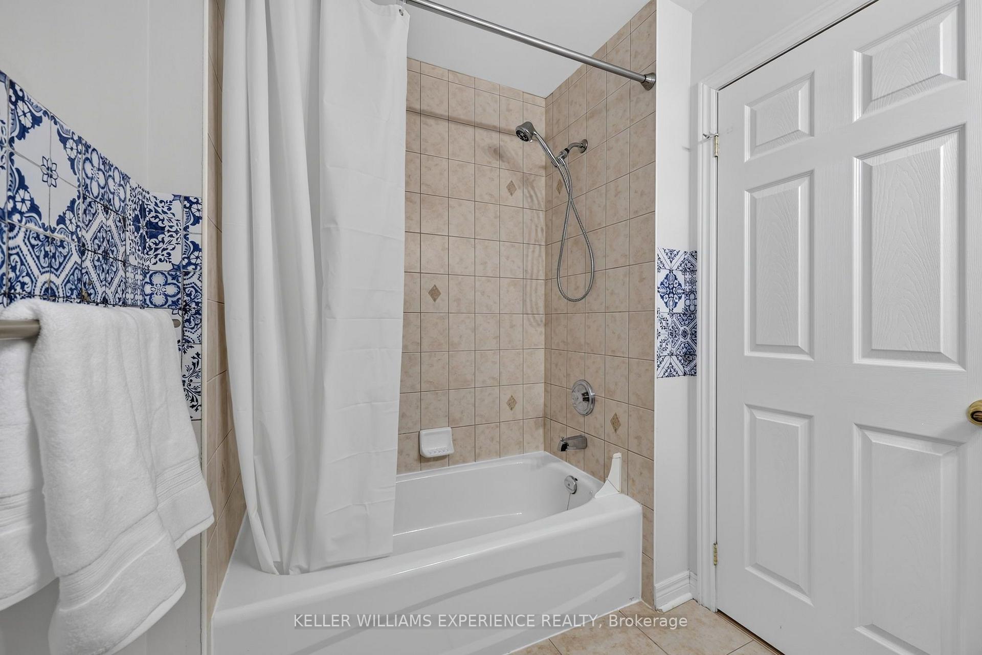 Photo 34 of 91 Thrushwood Drive, Barrie, 400 West — HOMEH