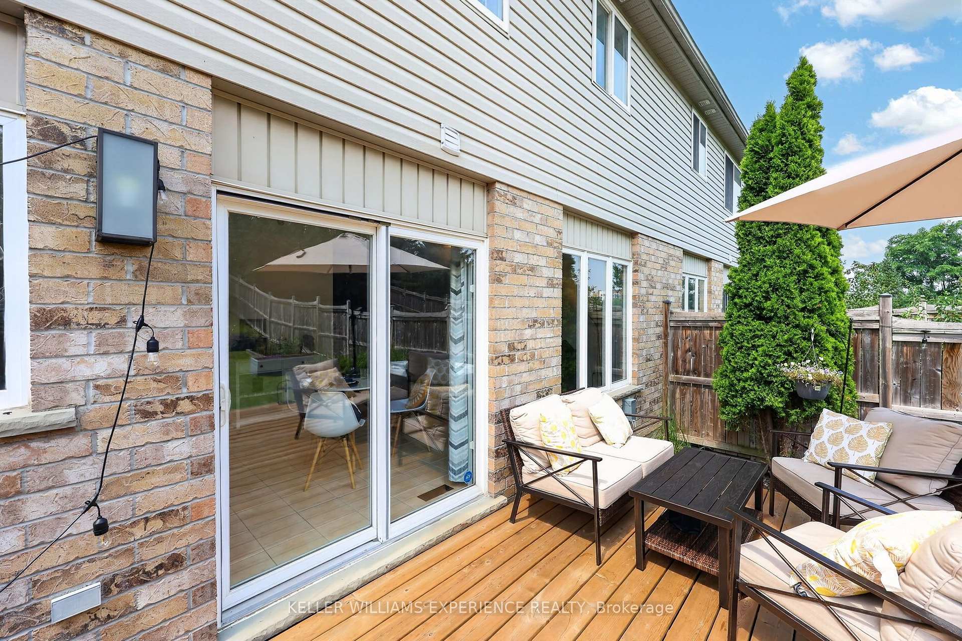 Photo 35 of 91 Thrushwood Drive, Barrie, 400 West — HOMEH