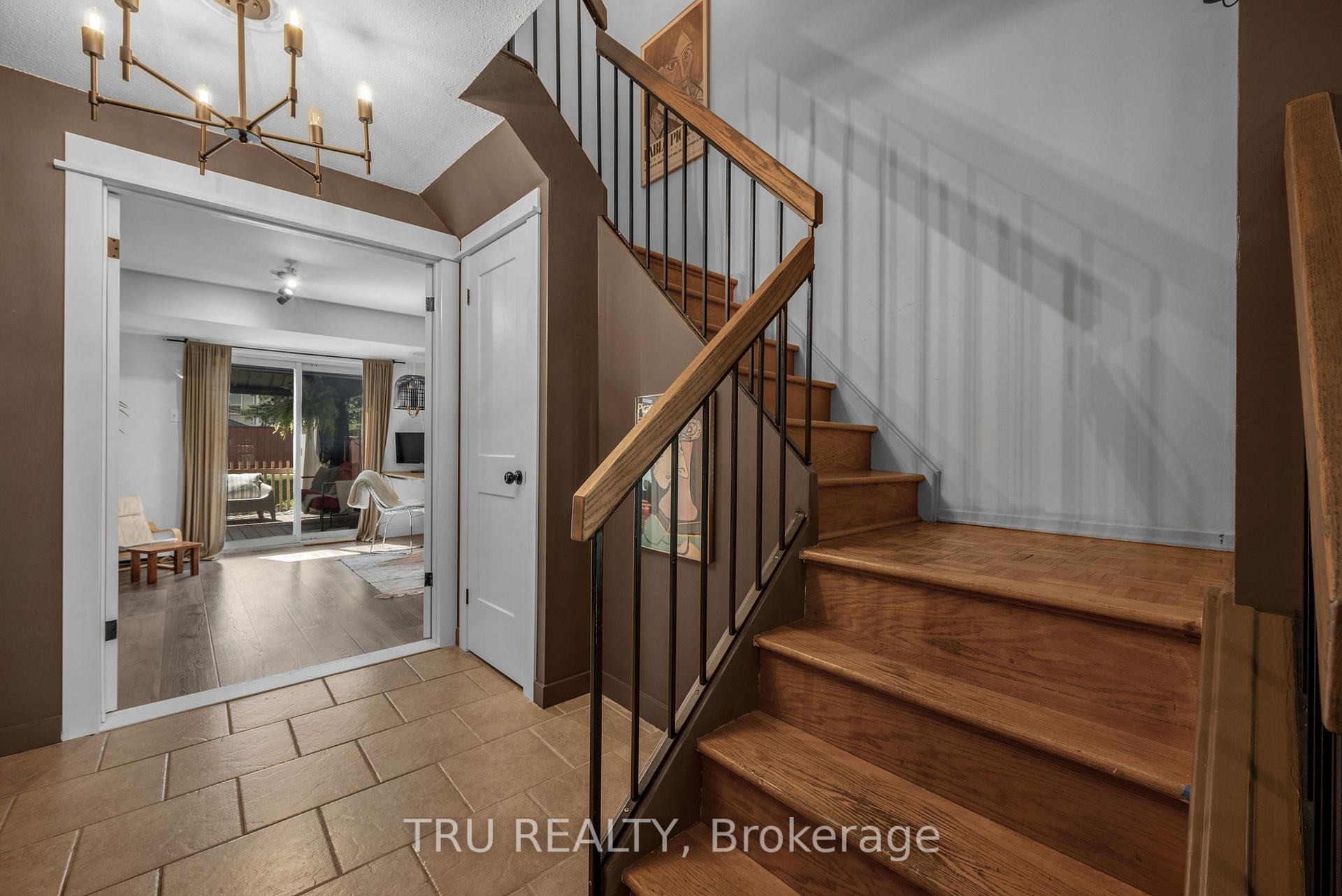 Photo 4 of Unit G, 270 Dalehurst Drive, Ottawa, Tanglewood — HOMEH