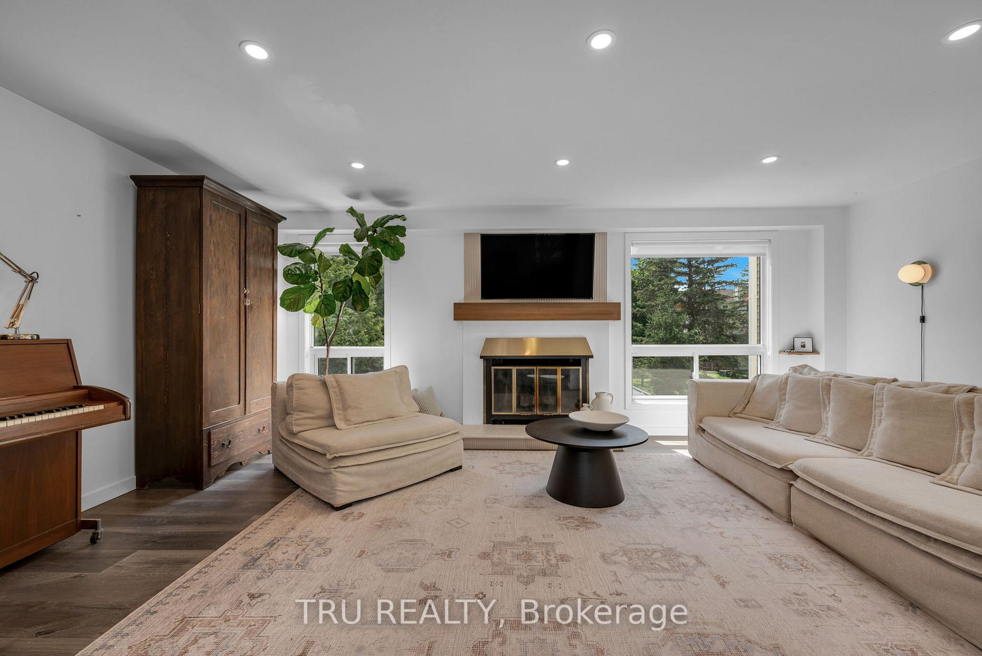 Photo 13 of Unit G, 270 Dalehurst Drive, Ottawa, Tanglewood — HOMEH