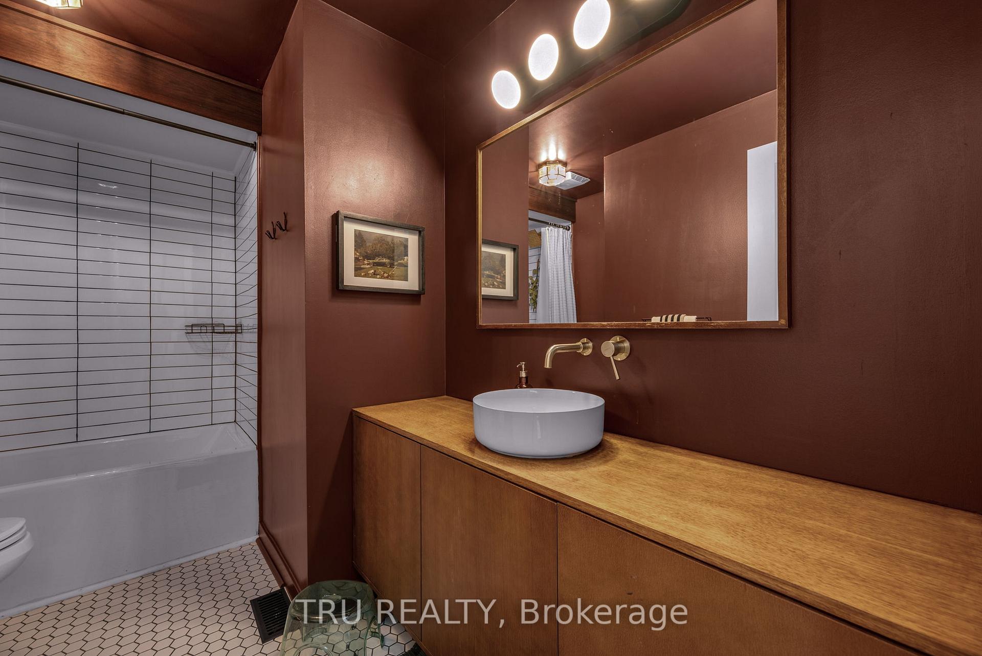 Photo 43 of Unit G, 270 Dalehurst Drive, Ottawa, Tanglewood — HOMEH