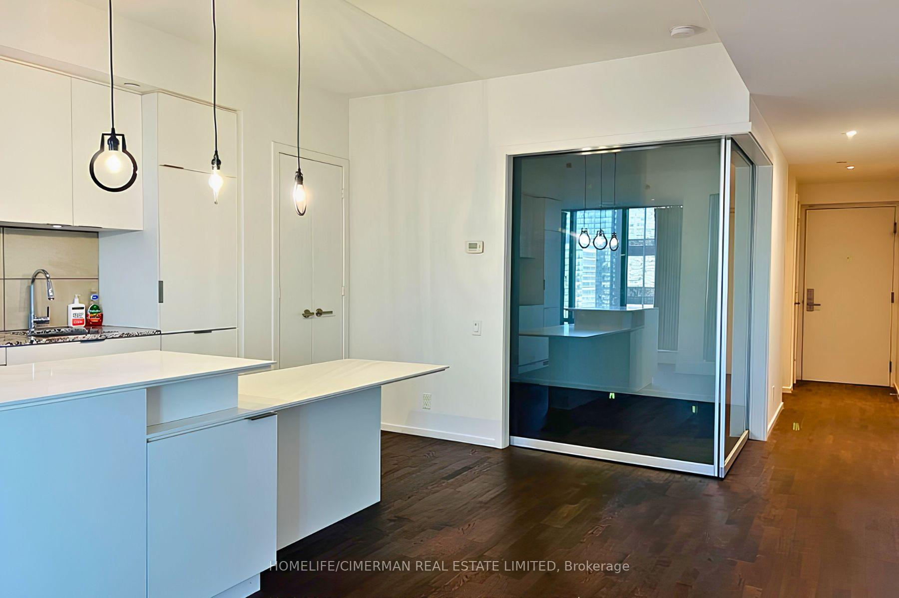 Photo 6 of Unit 3404, 5 St Joseph Street, Toronto, Bay Street Corridor — HOMEH