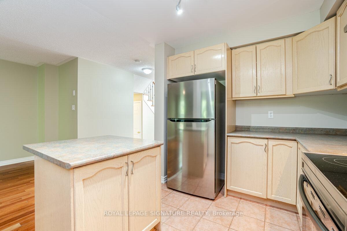 Photo 14 of 5135 Falconcrest Drive, Burlington, Uptown — HOMEH
