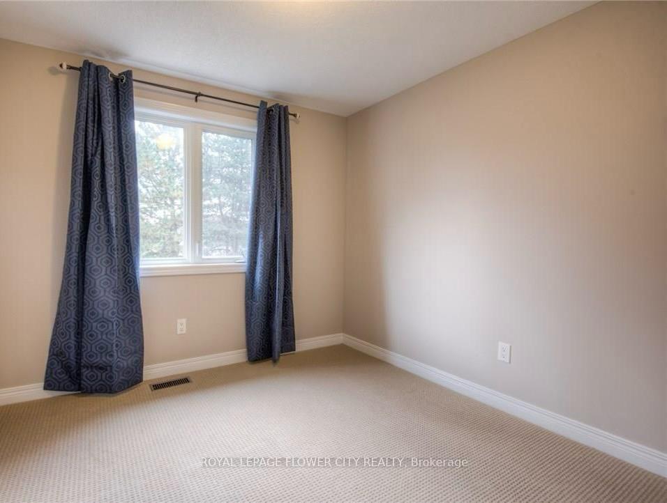 Photo 6 of 308 Pineland Place, Waterloo, Columbia Forest — HOMEH
