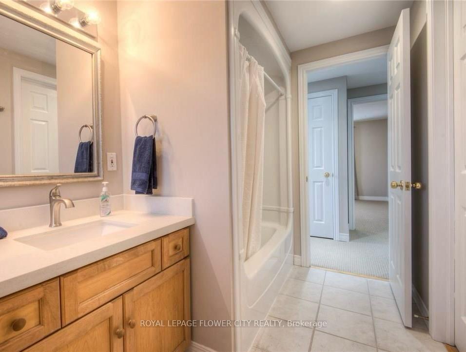 Photo 9 of 308 Pineland Place, Waterloo, Columbia Forest — HOMEH