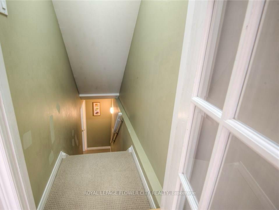 Photo 11 of 308 Pineland Place, Waterloo, Columbia Forest — HOMEH