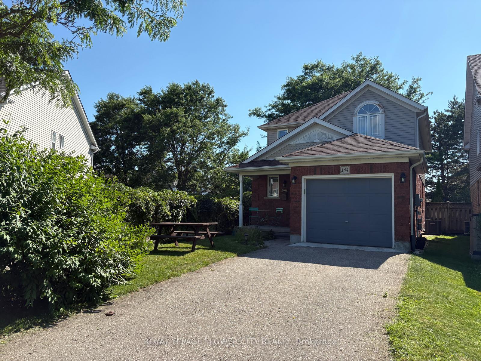 Photo 20 of 308 Pineland Place, Waterloo, Columbia Forest — HOMEH