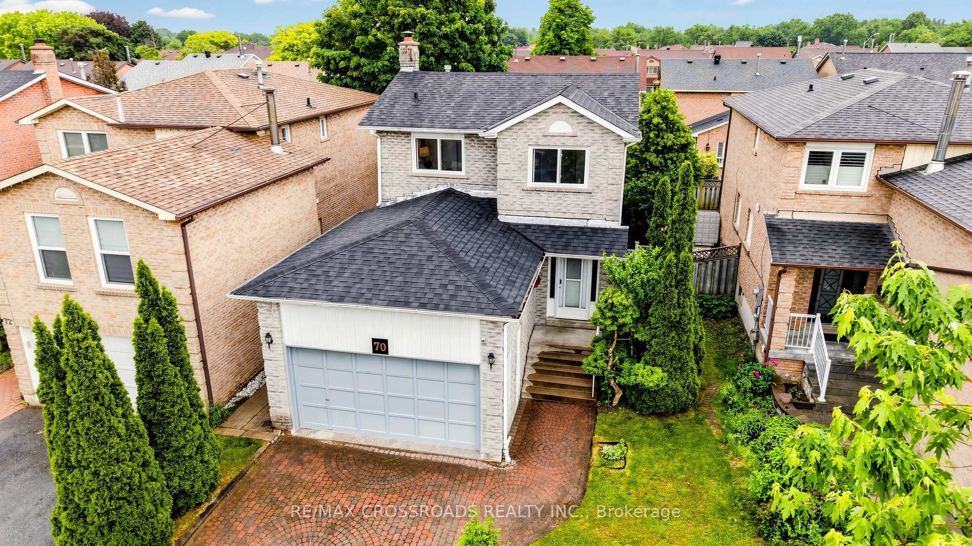 Photo 3 of 70 Halfmoon Square, Scarborough, Highland Creek — HOMEH