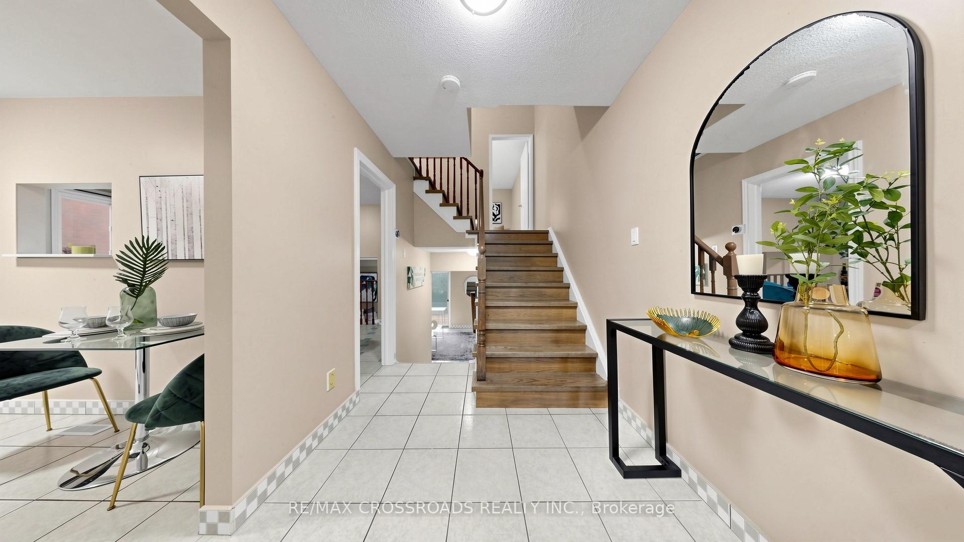 Photo 10 of 70 Halfmoon Square, Scarborough, Highland Creek — HOMEH
