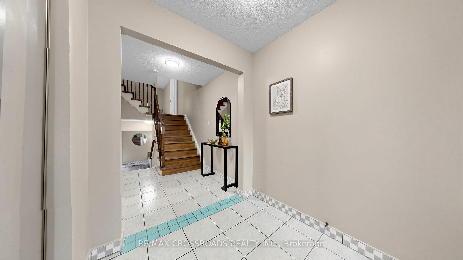 Photo 11 of 70 Halfmoon Square, Scarborough, Highland Creek — HOMEH
