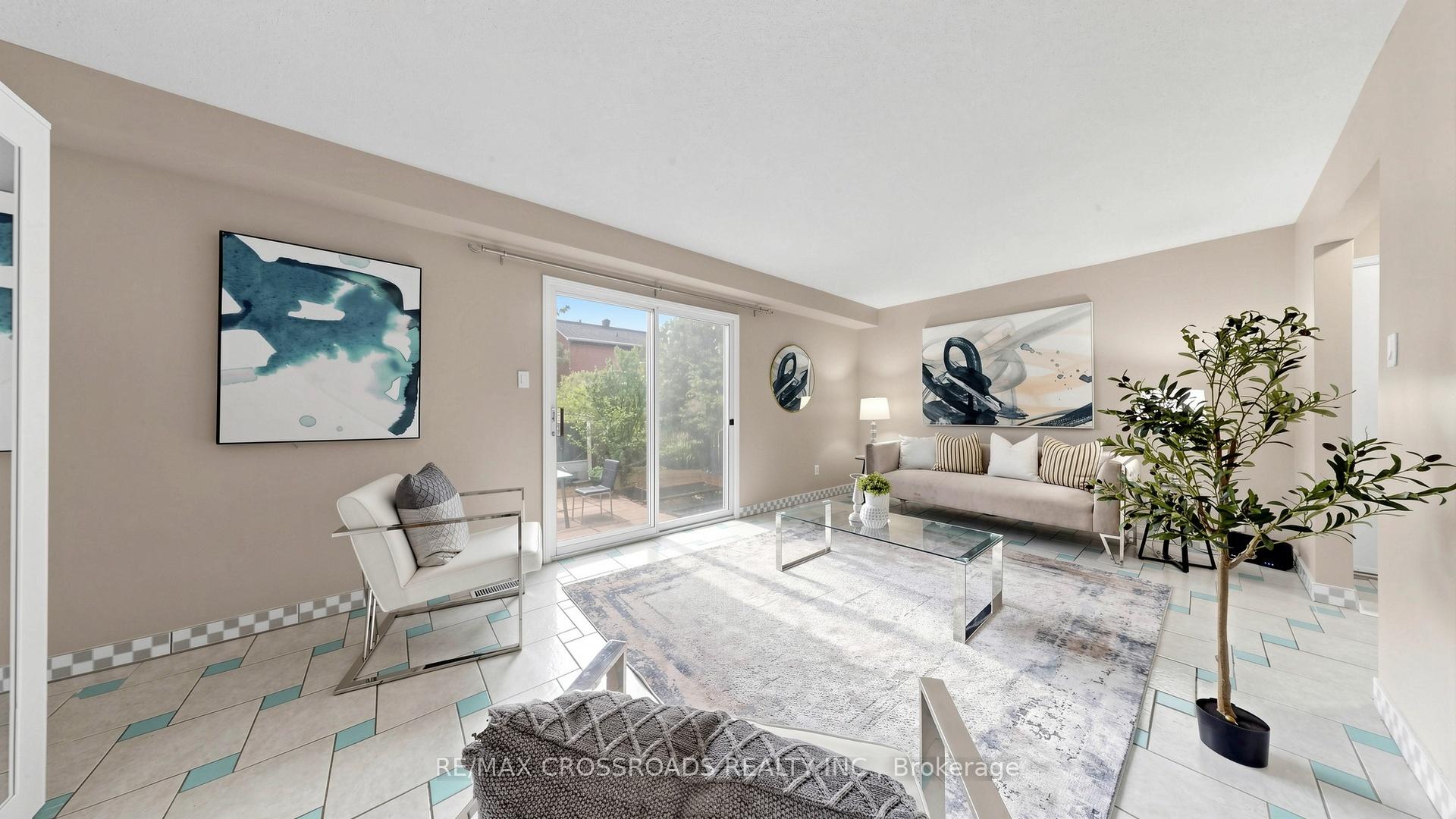 Photo 13 of 70 Halfmoon Square, Scarborough, Highland Creek — HOMEH