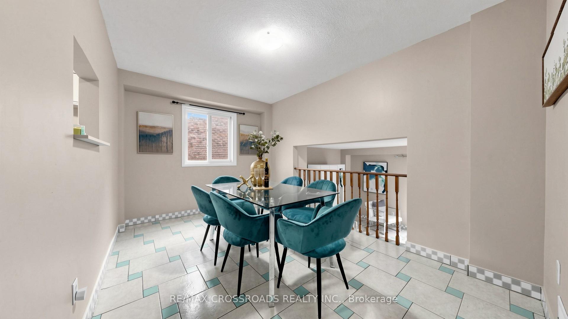 Photo 17 of 70 Halfmoon Square, Scarborough, Highland Creek — HOMEH