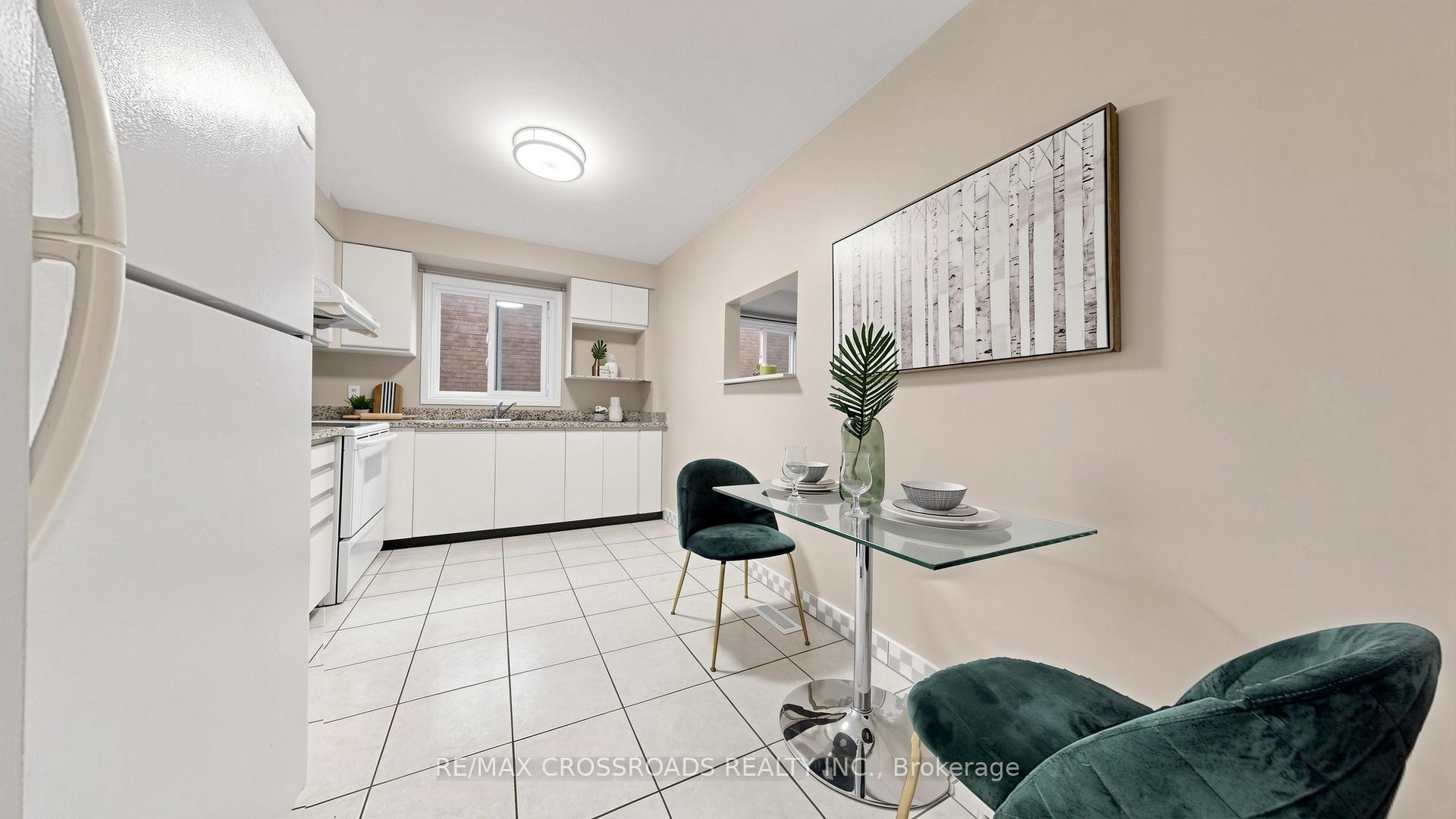 Photo 19 of 70 Halfmoon Square, Scarborough, Highland Creek — HOMEH