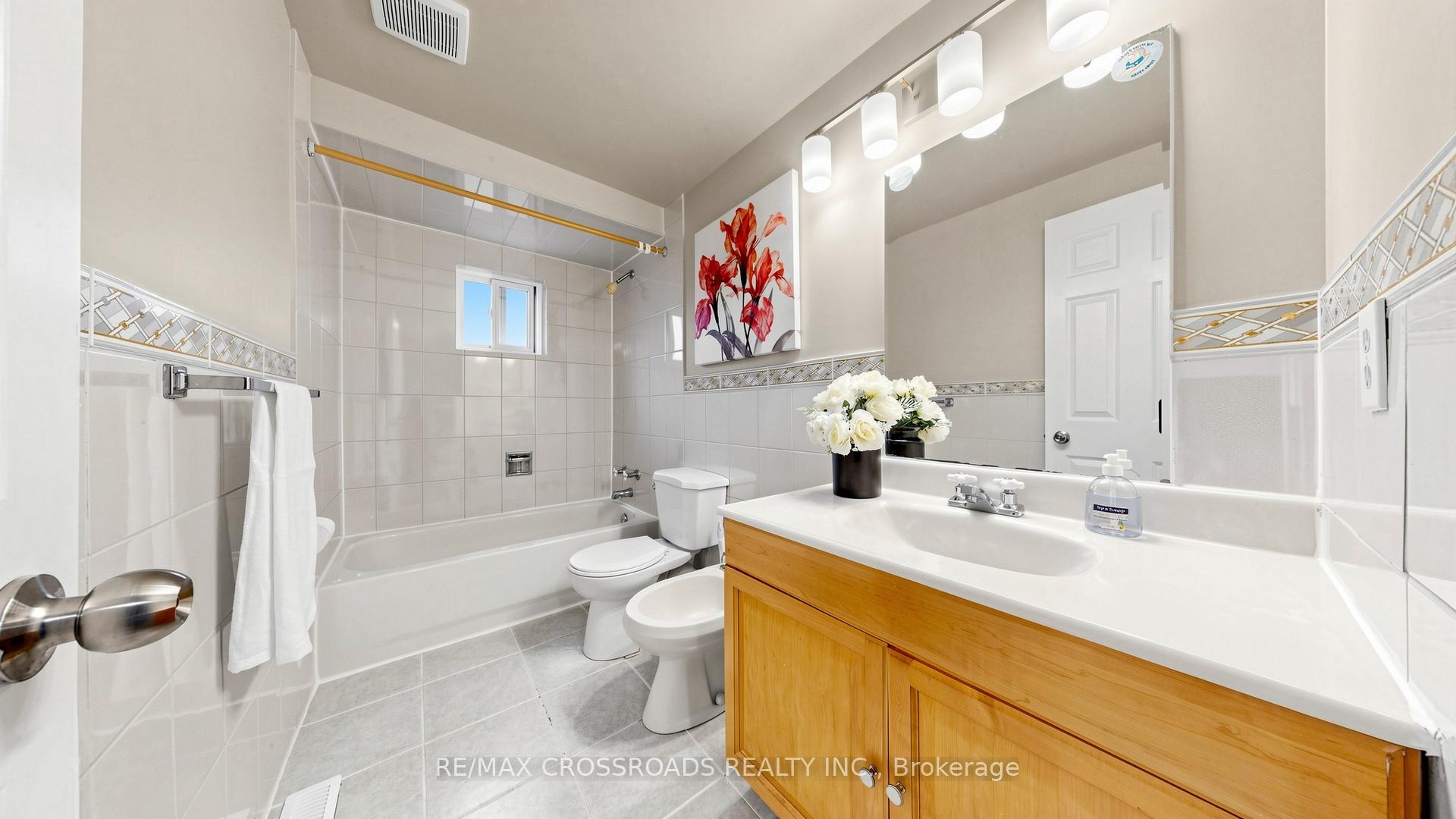 Photo 31 of 70 Halfmoon Square, Scarborough, Highland Creek — HOMEH