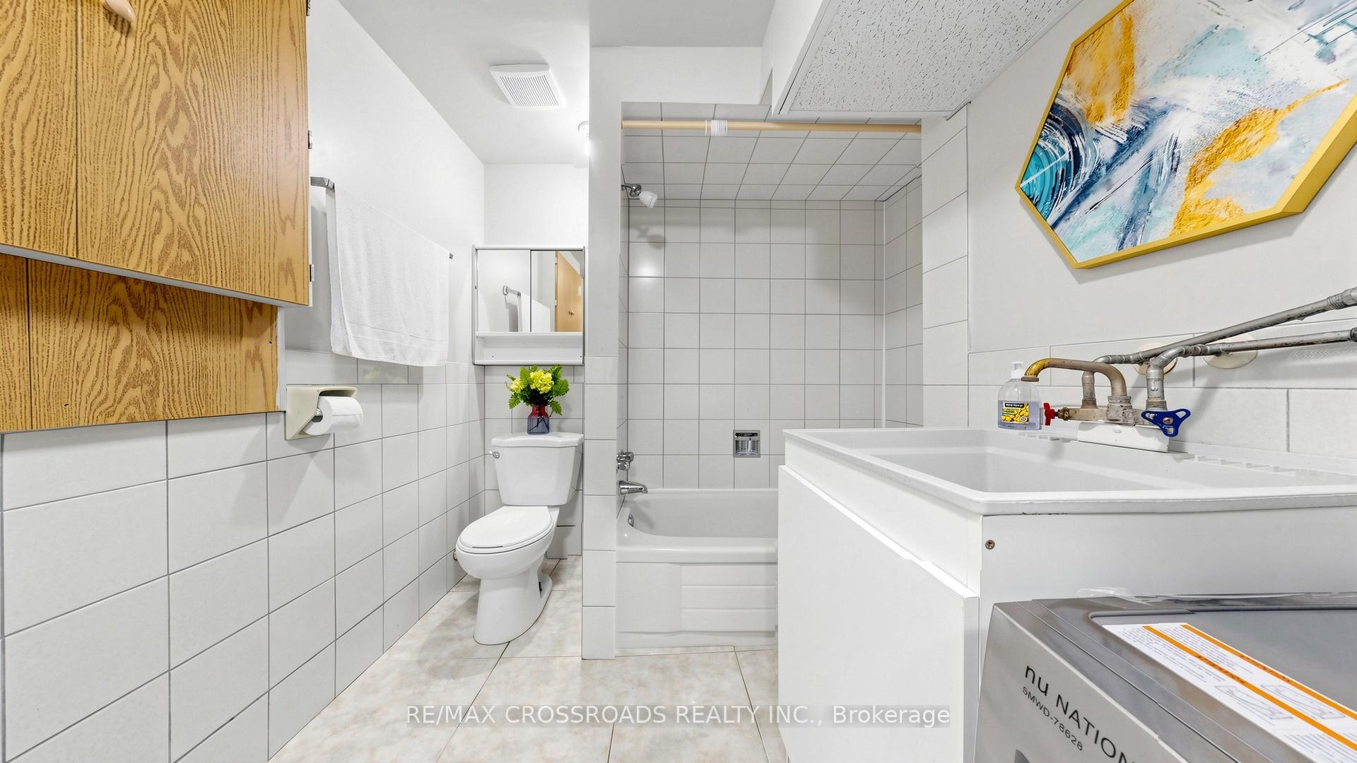 Photo 38 of 70 Halfmoon Square, Scarborough, Highland Creek — HOMEH