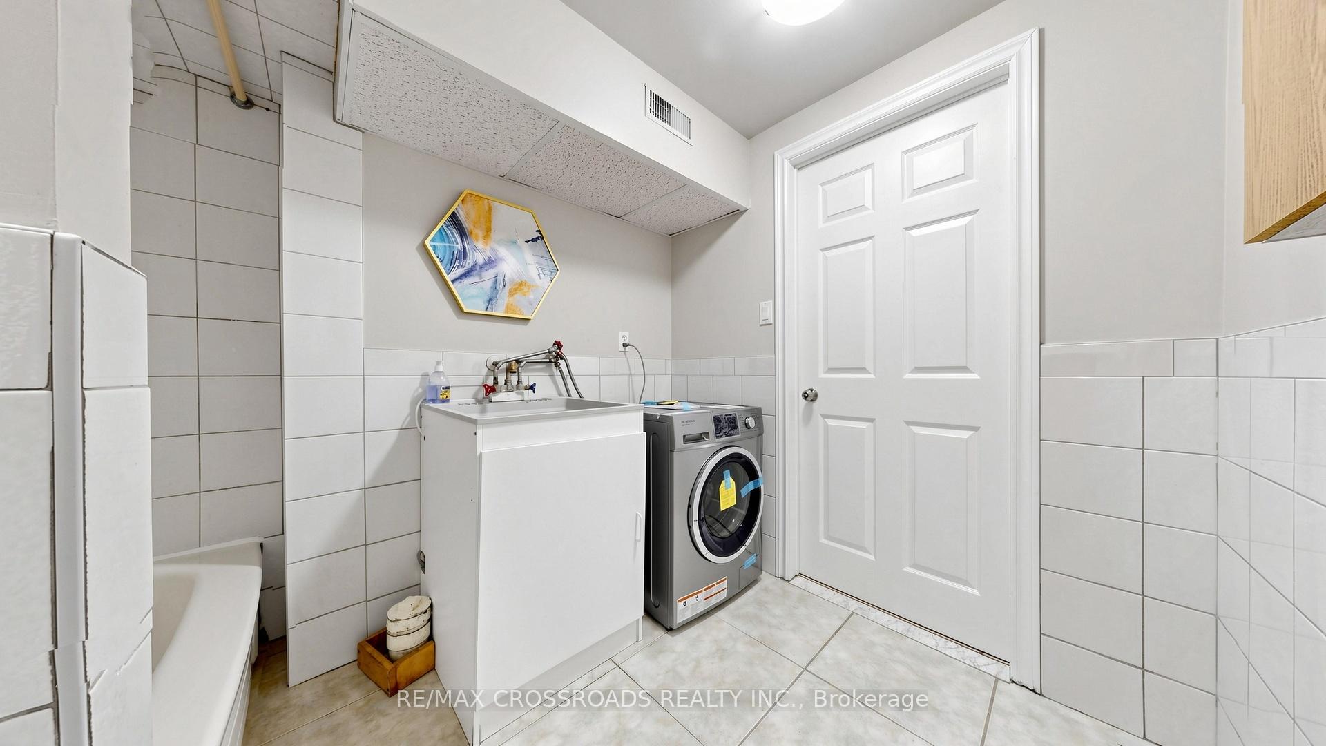 Photo 39 of 70 Halfmoon Square, Scarborough, Highland Creek — HOMEH
