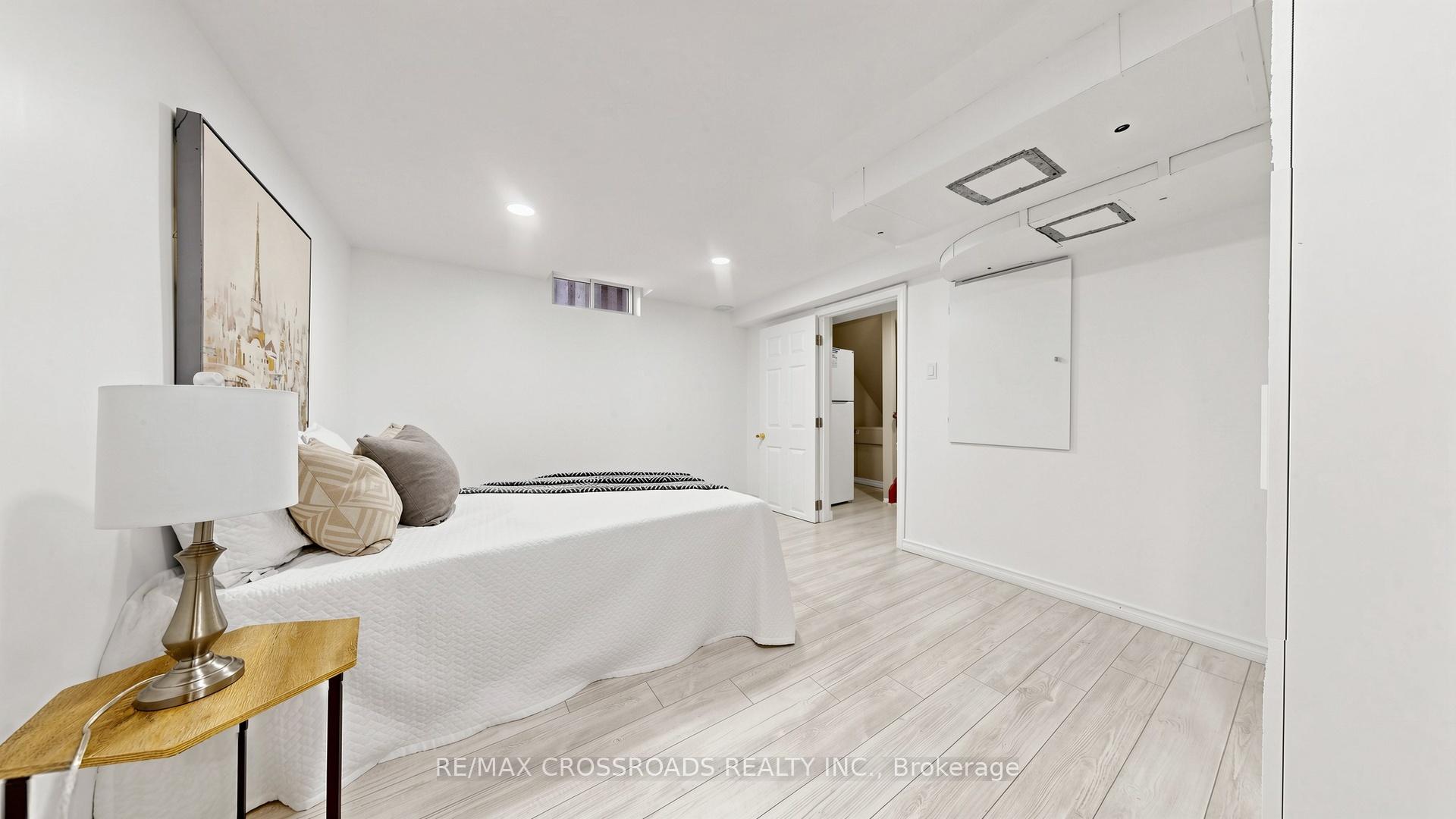 Photo 42 of 70 Halfmoon Square, Scarborough, Highland Creek — HOMEH