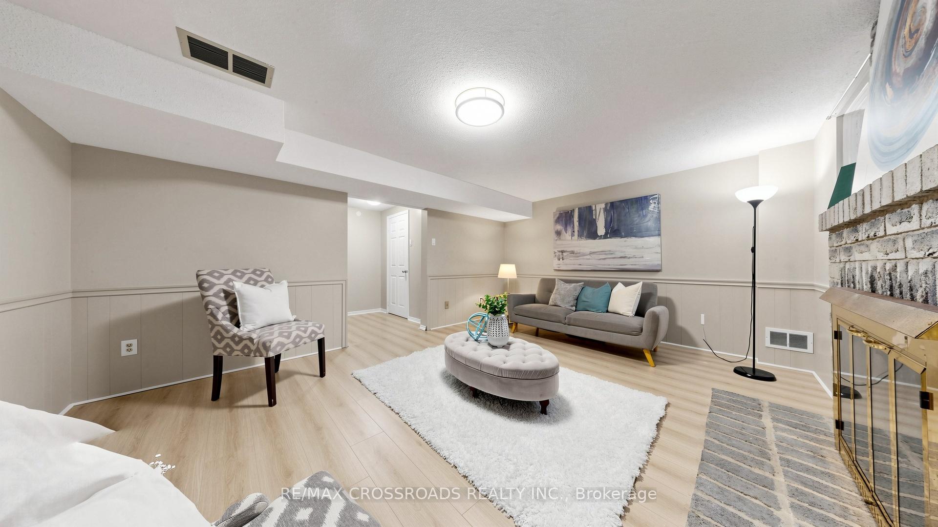 Photo 44 of 70 Halfmoon Square, Scarborough, Highland Creek — HOMEH