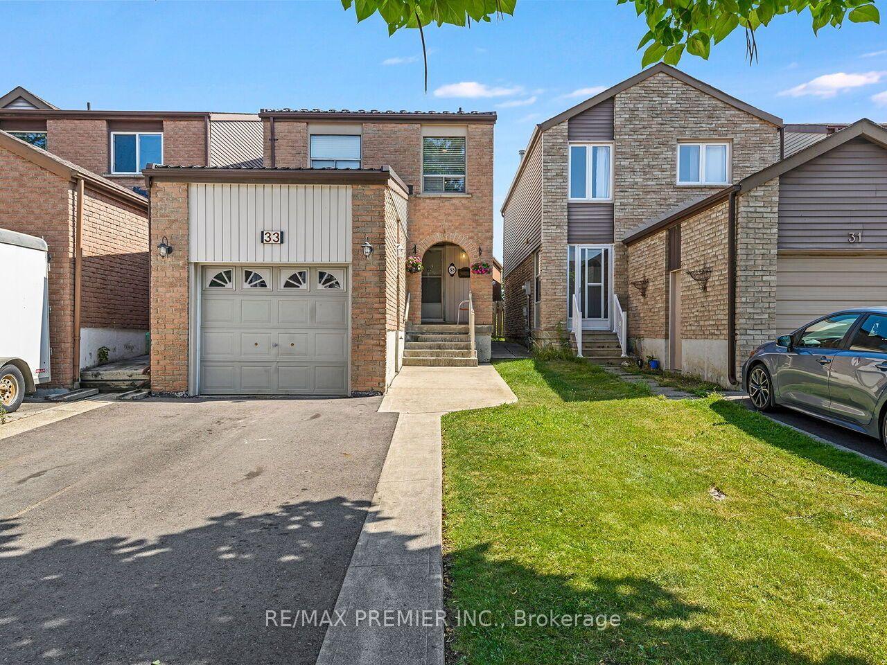 Front of 33 Laurel Valley Court