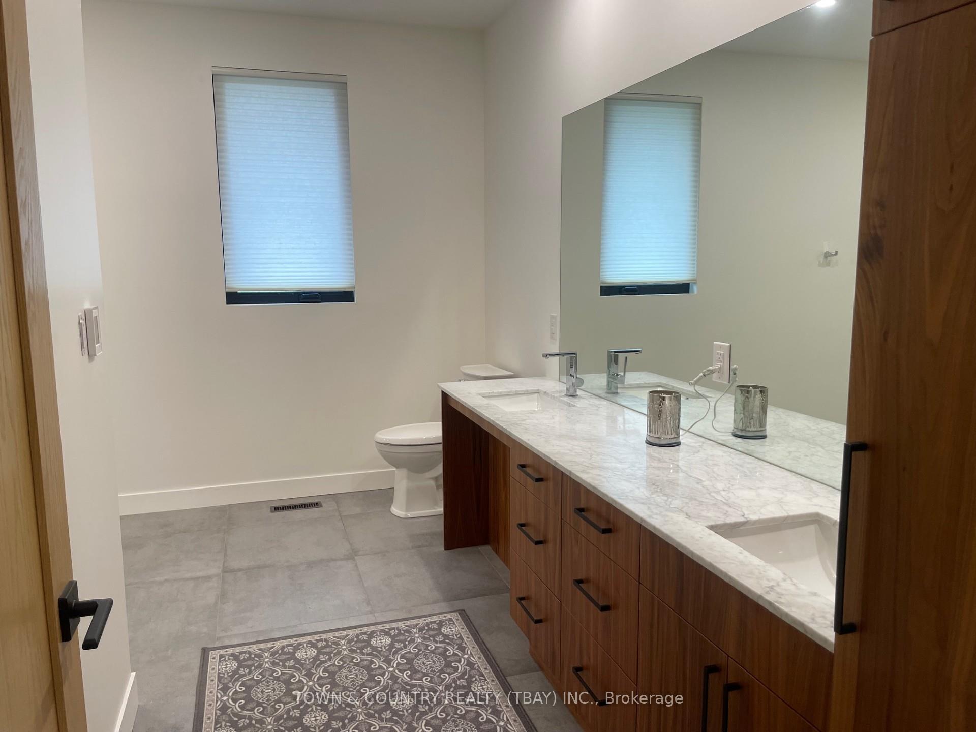 Photo 12 of 2082 Magnolia Drive, Thunder Bay, Parkdale — HOMEH