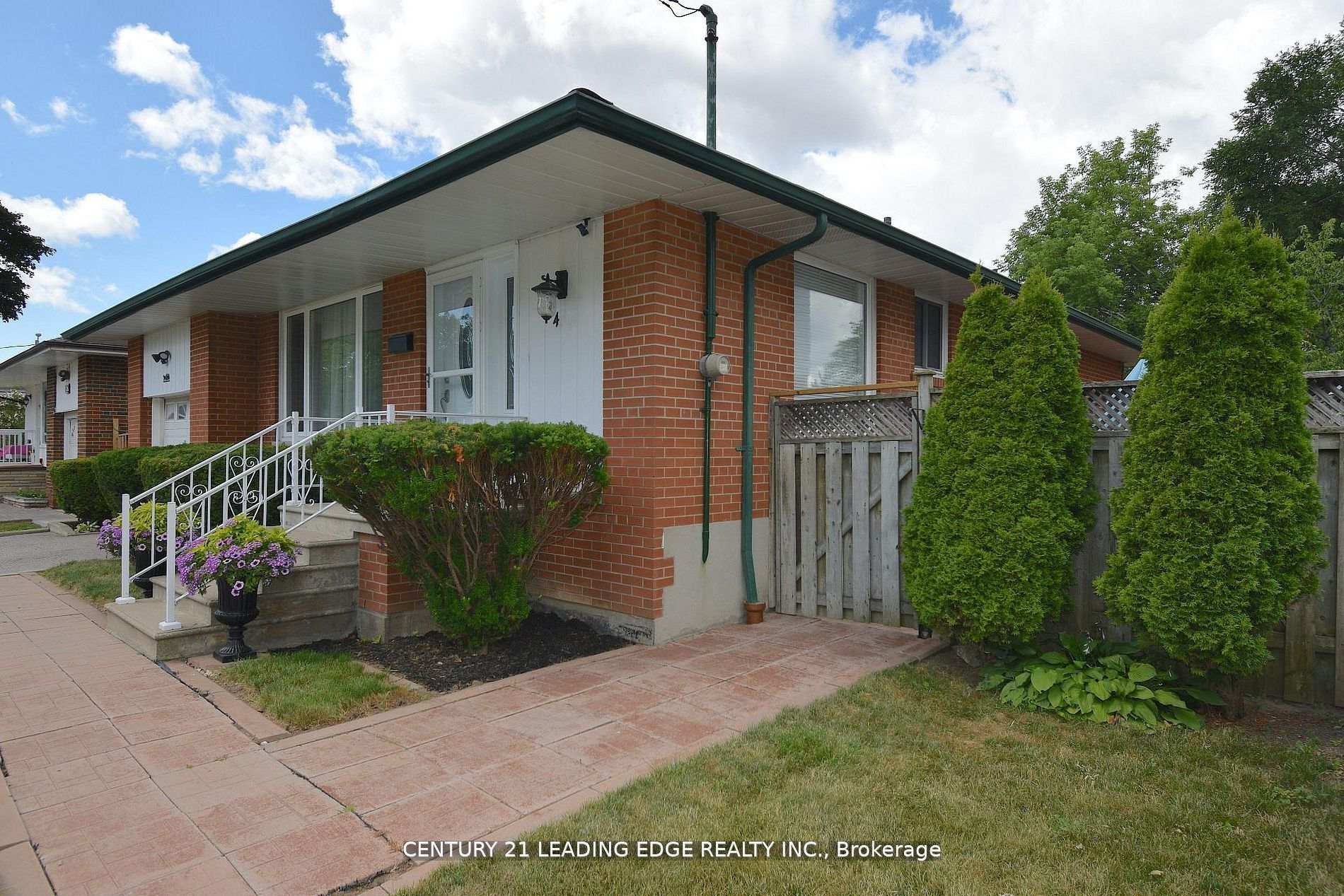 Front of 84 Allanford Road