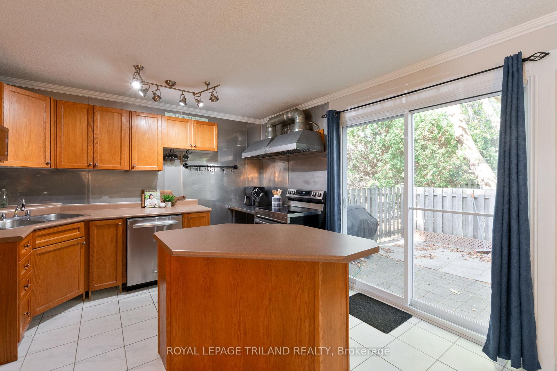 Photo 12 of Unit 149, 1247 Huron Street, London, East C — HOMEH