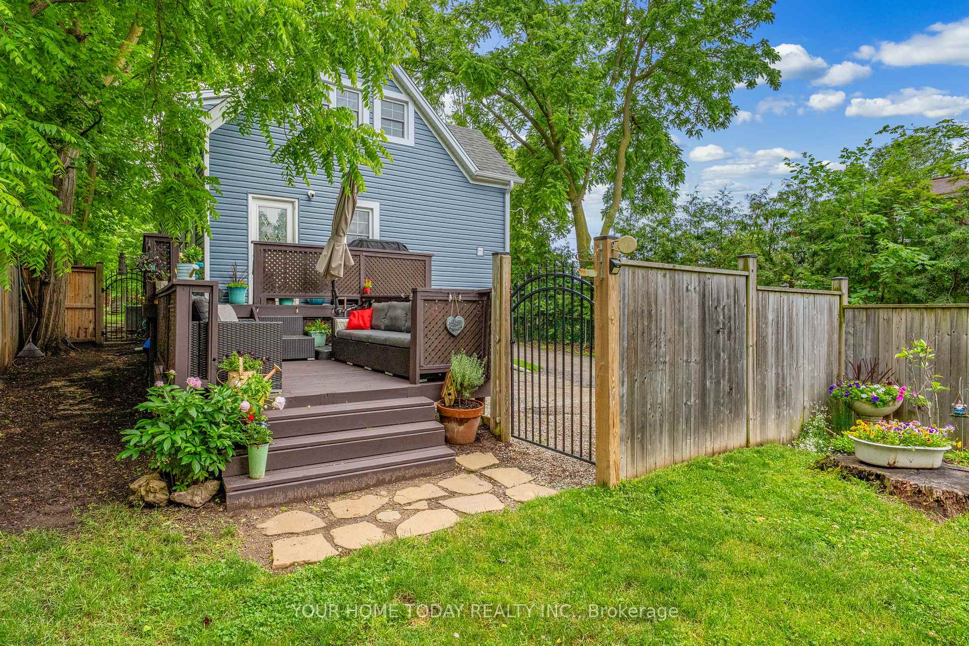 Photo 28 of 7 Albert Street, Halton Hills, Georgetown — HOMEH