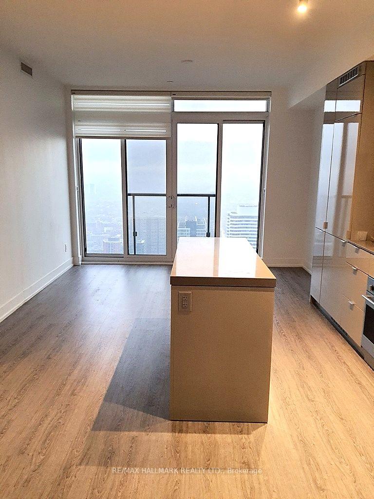 Photo 5 of Unit 5808, 7 Grenville Street, Toronto, Bay Street Corridor — HOMEH