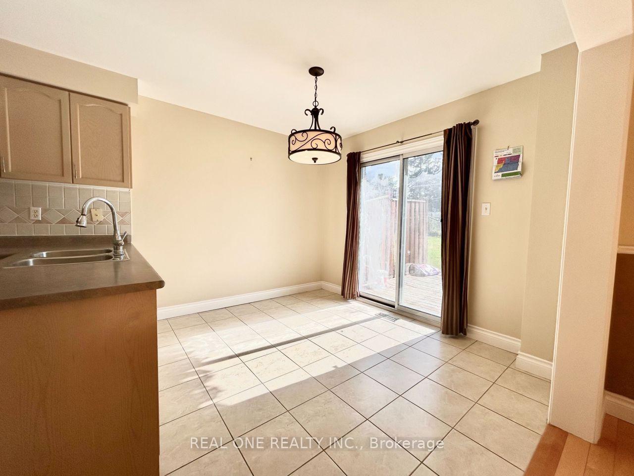 Photo 7 of 48 Primeau Drive, Aurora, Aurora Grove — HOMEH