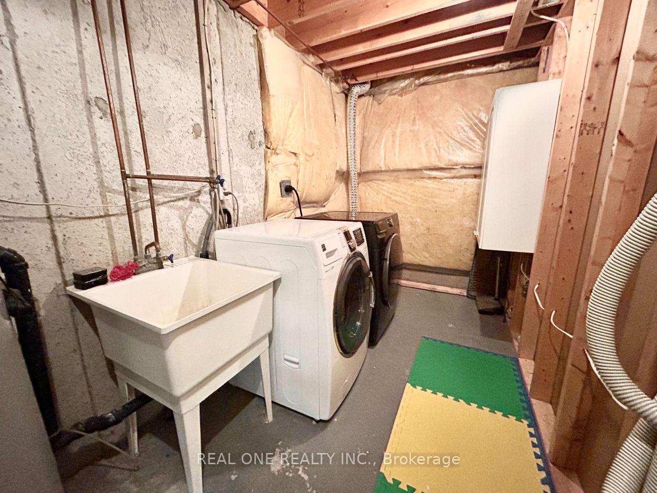 Photo 23 of 48 Primeau Drive, Aurora, Aurora Grove — HOMEH